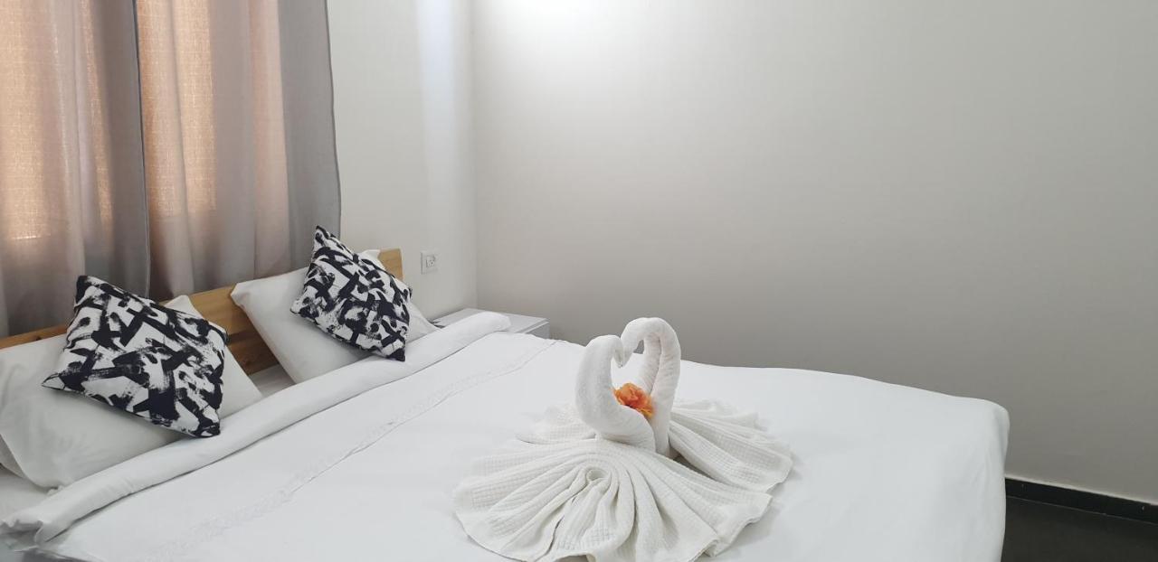 David Hameleh House Aparthotel Netanya Bagian luar foto