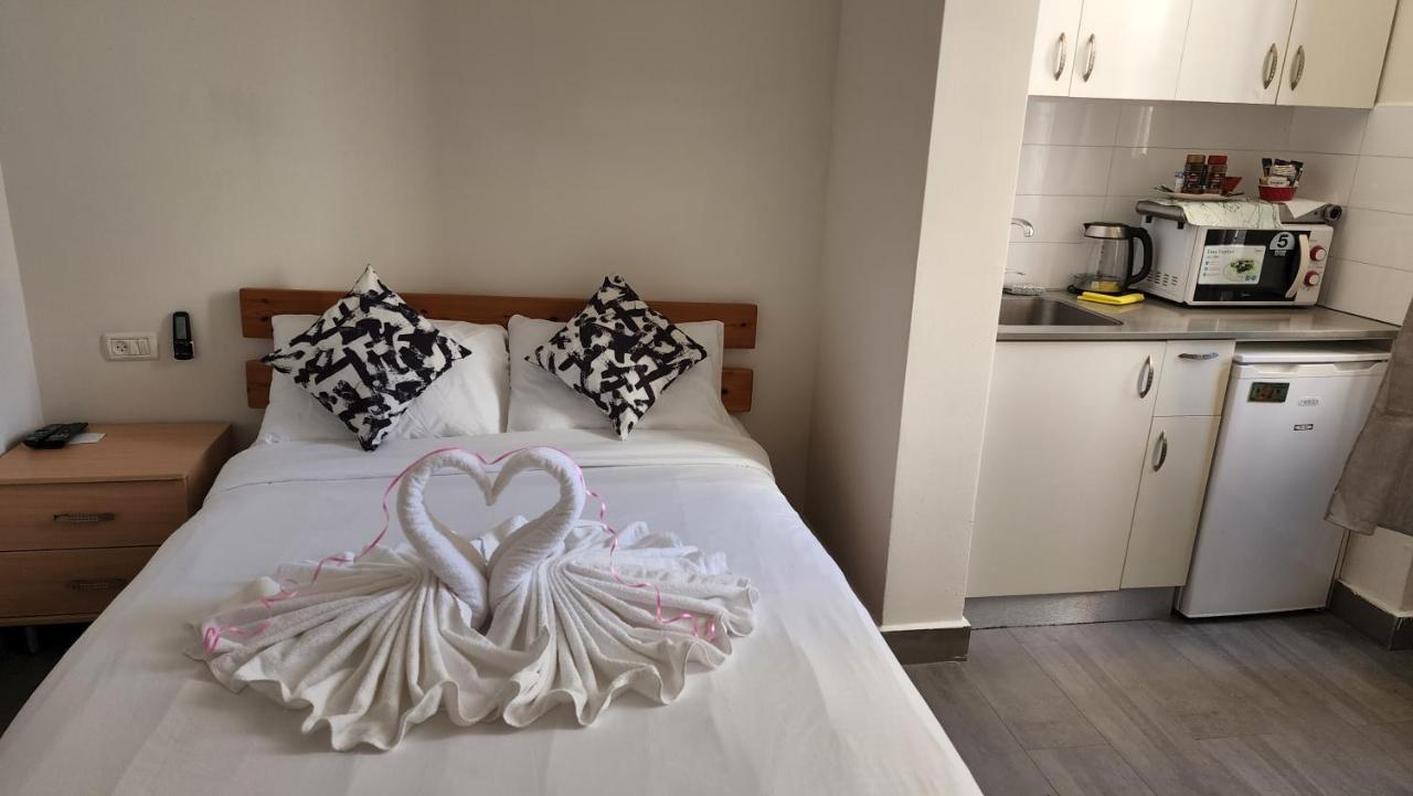 David Hameleh House Aparthotel Netanya Bagian luar foto