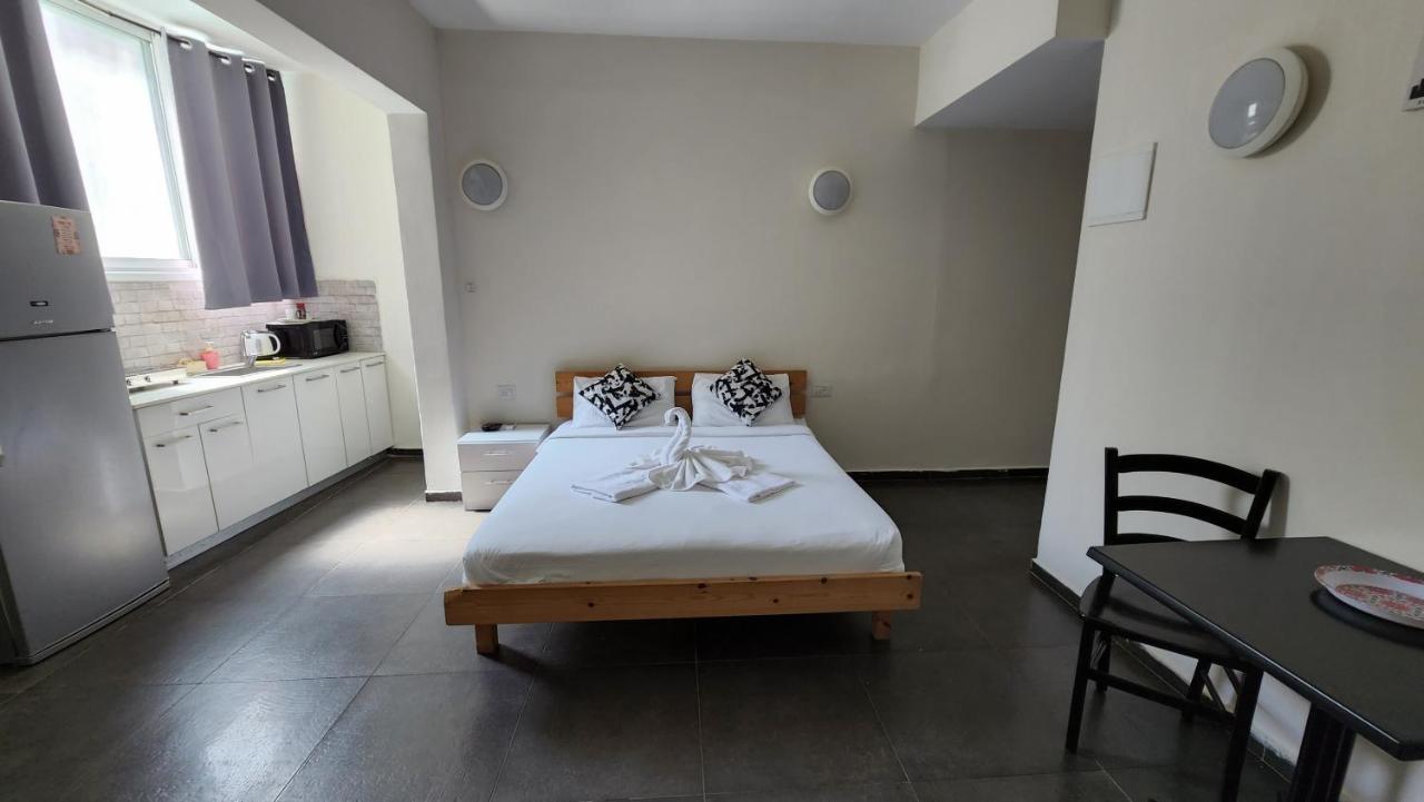 David Hameleh House Aparthotel Netanya Ruang foto