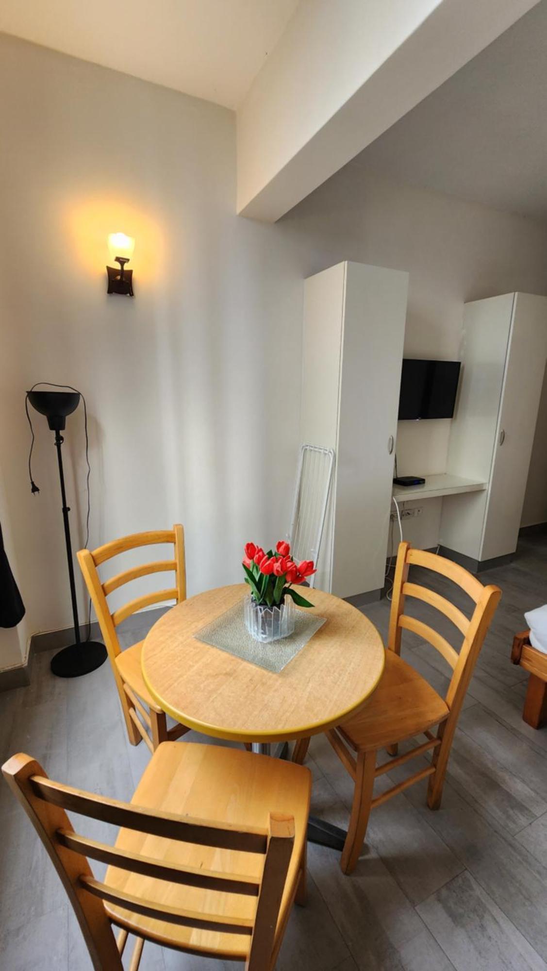 David Hameleh House Aparthotel Netanya Ruang foto