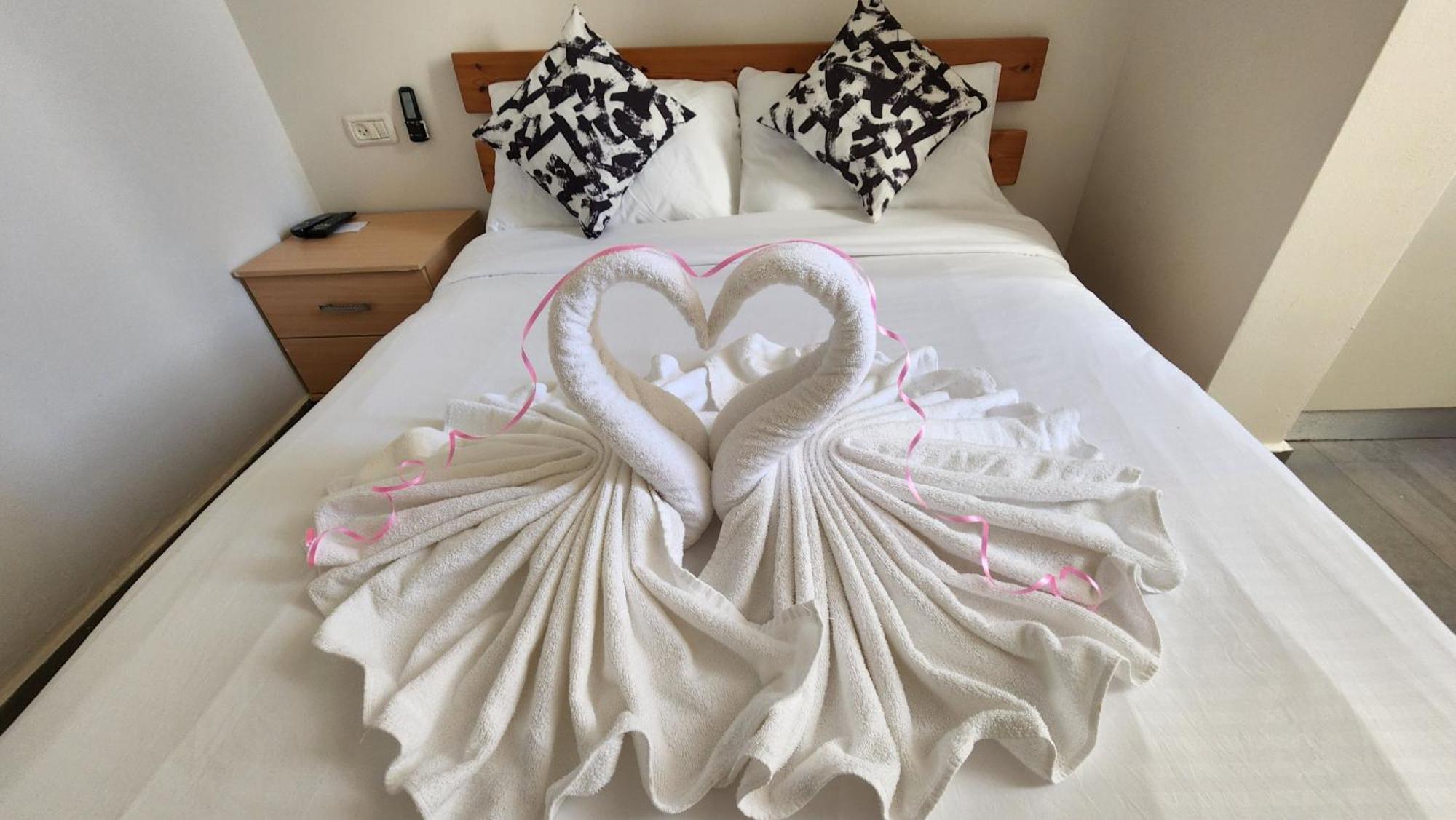 David Hameleh House Aparthotel Netanya Ruang foto