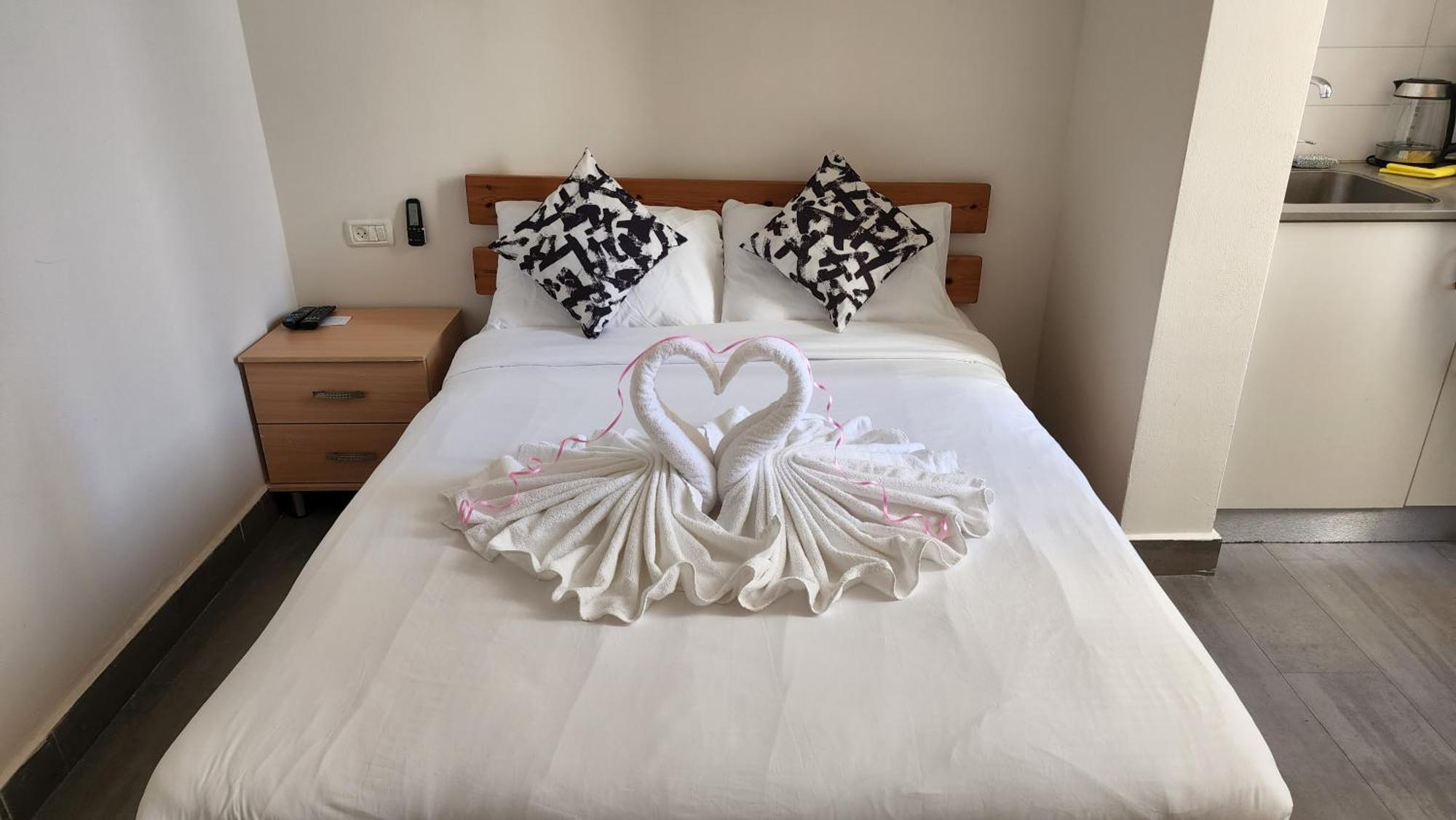 David Hameleh House Aparthotel Netanya Ruang foto