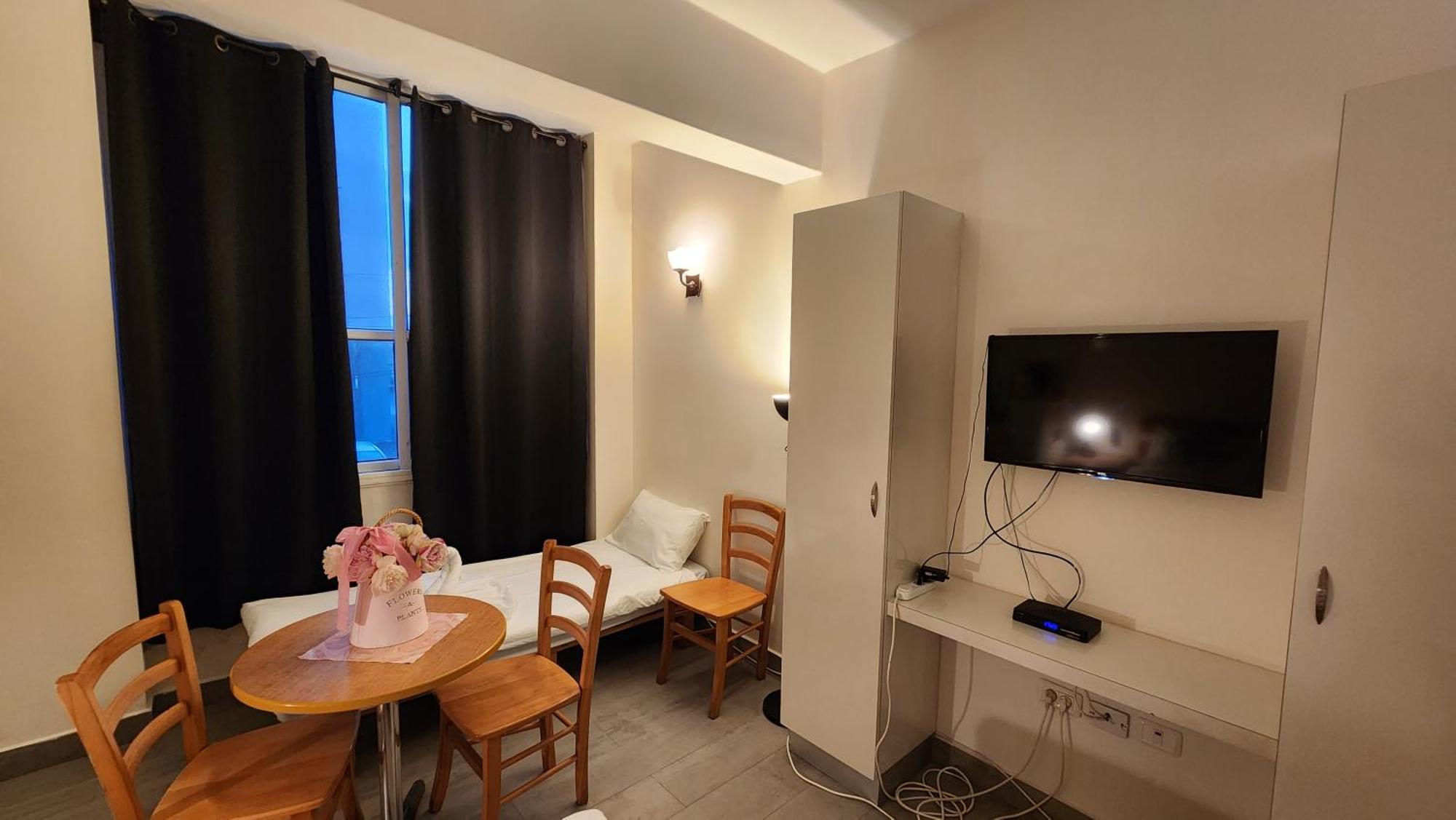 David Hameleh House Aparthotel Netanya Ruang foto