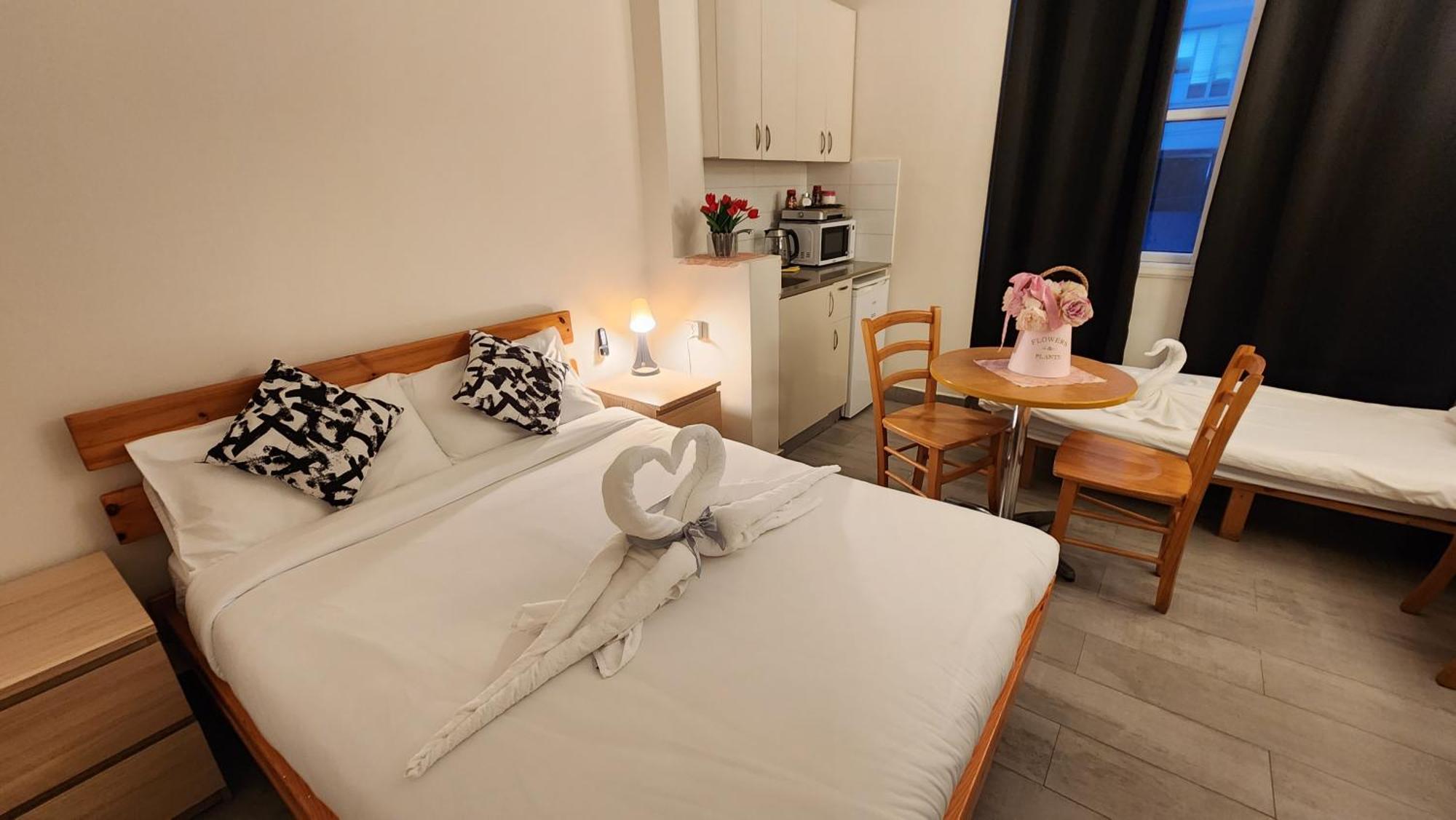 David Hameleh House Aparthotel Netanya Ruang foto