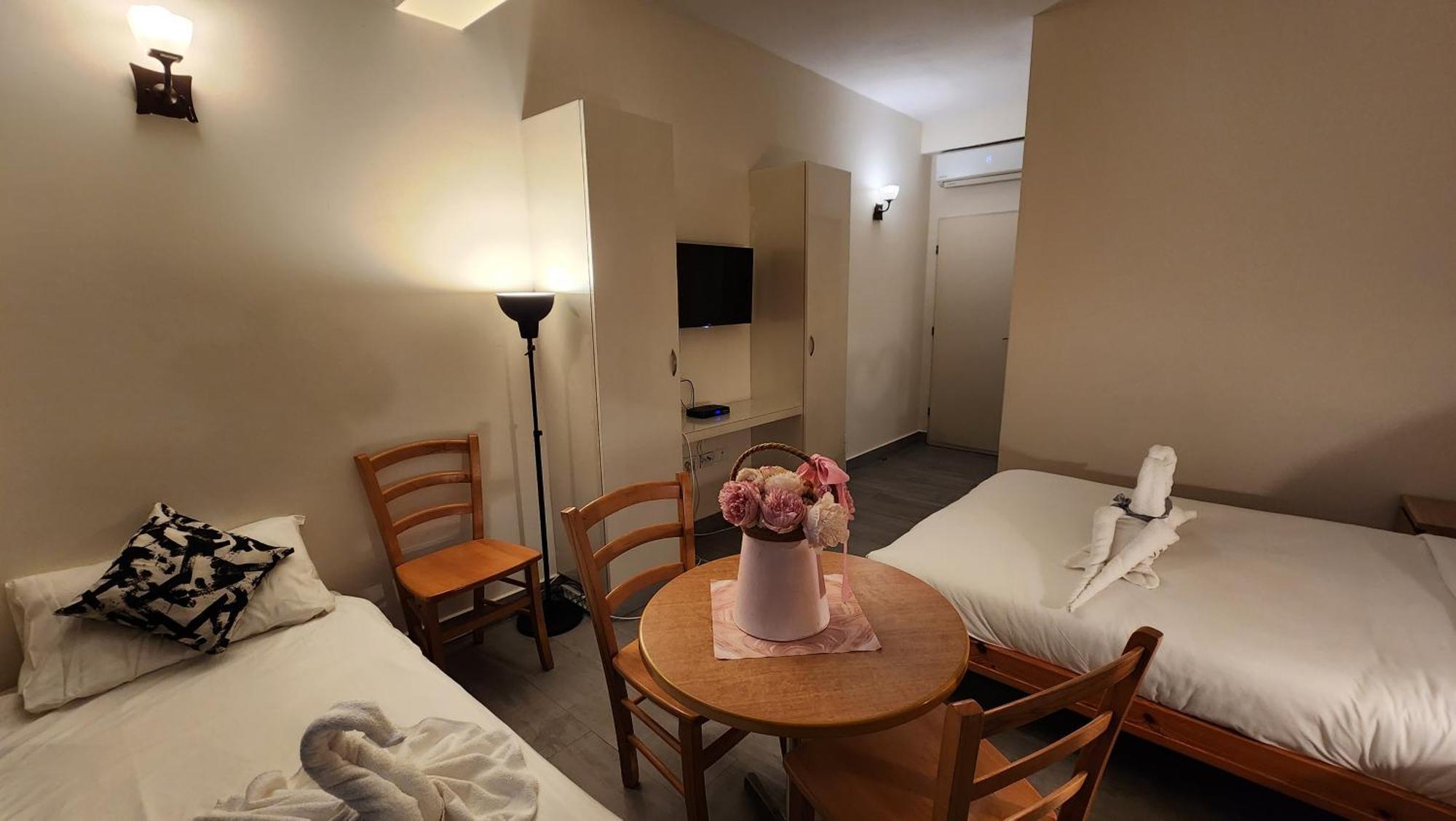 David Hameleh House Aparthotel Netanya Ruang foto
