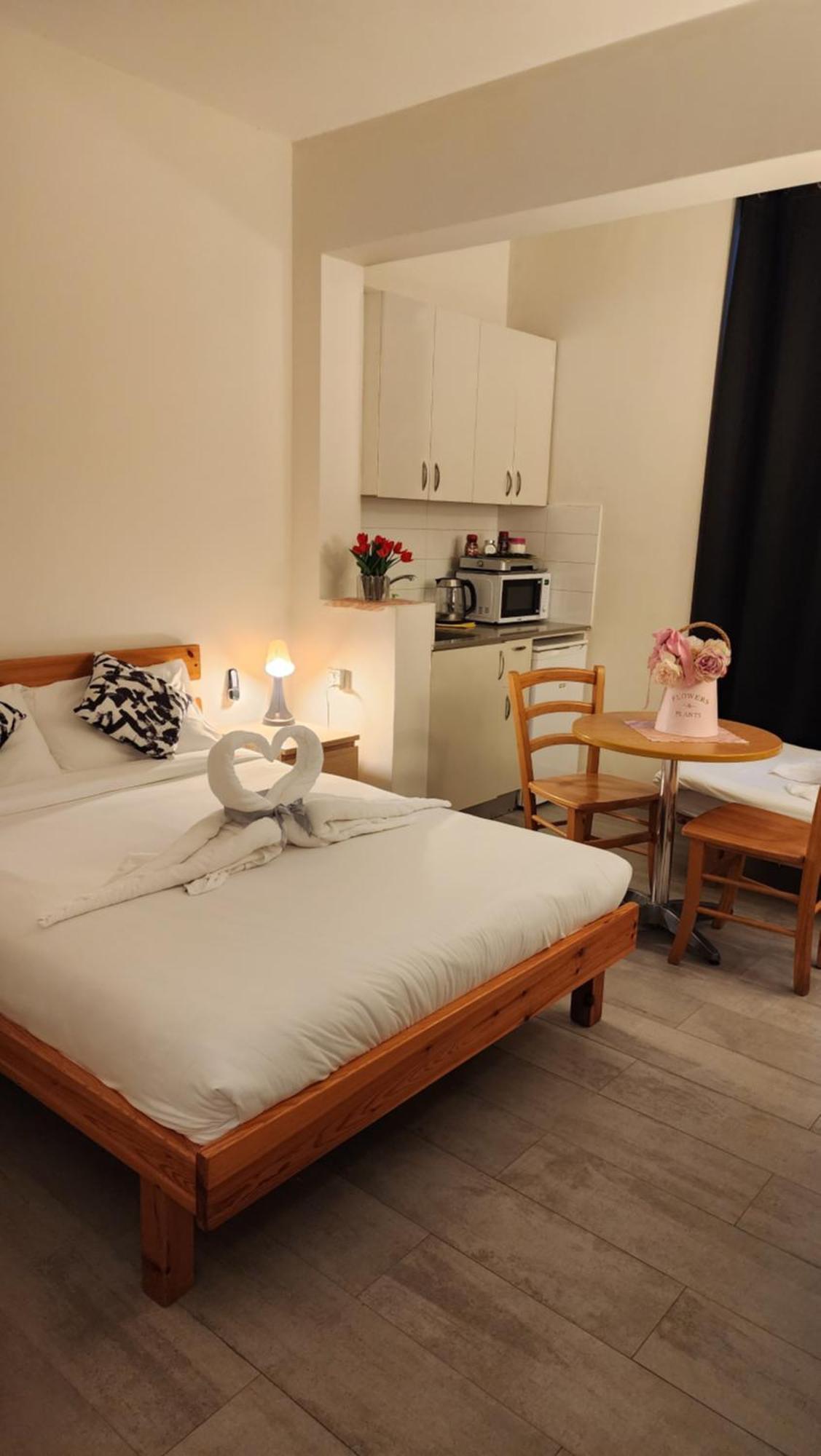 David Hameleh House Aparthotel Netanya Ruang foto