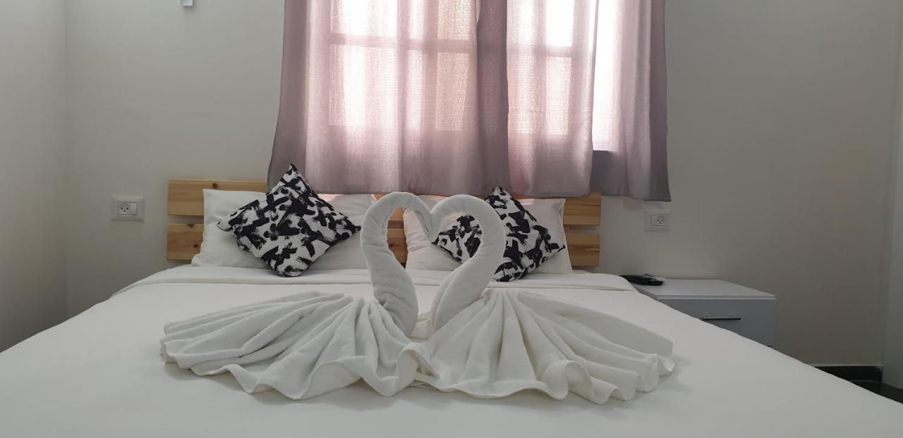 David Hameleh House Aparthotel Netanya Bagian luar foto
